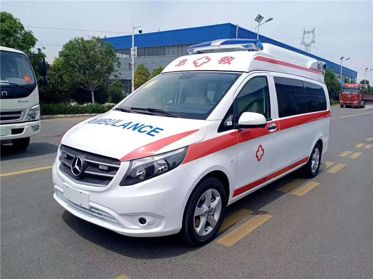 奔馳新威霆高頂監(jiān)護(hù)型救護(hù)車(chē)